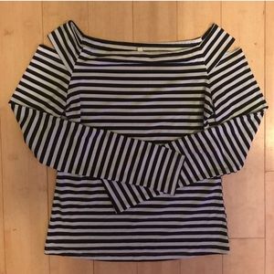 3/$15 🌼 Striped cold shoulder long sleeve tee